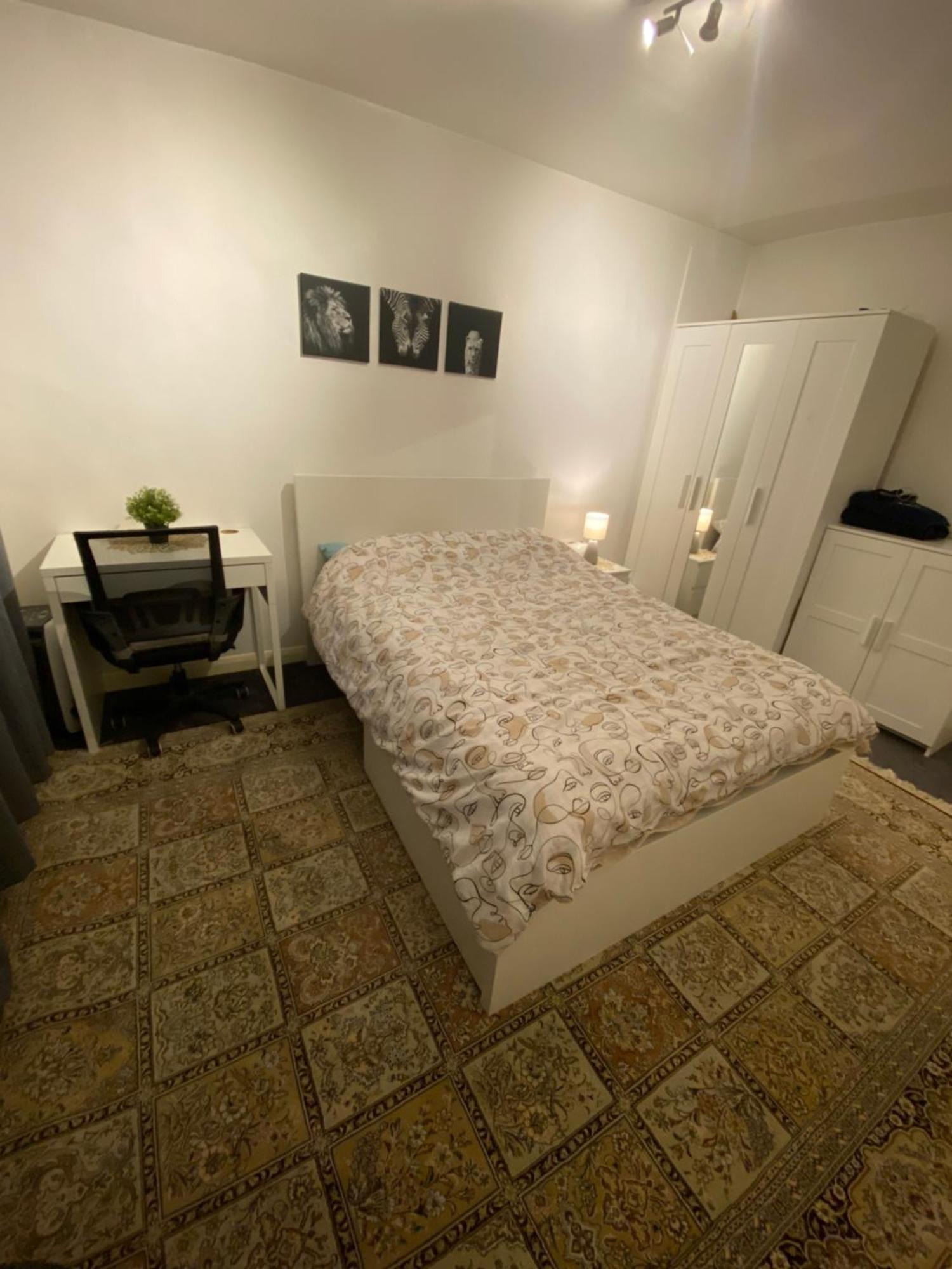 One Bedroom Flat In Chiswick W4 London Exterior photo